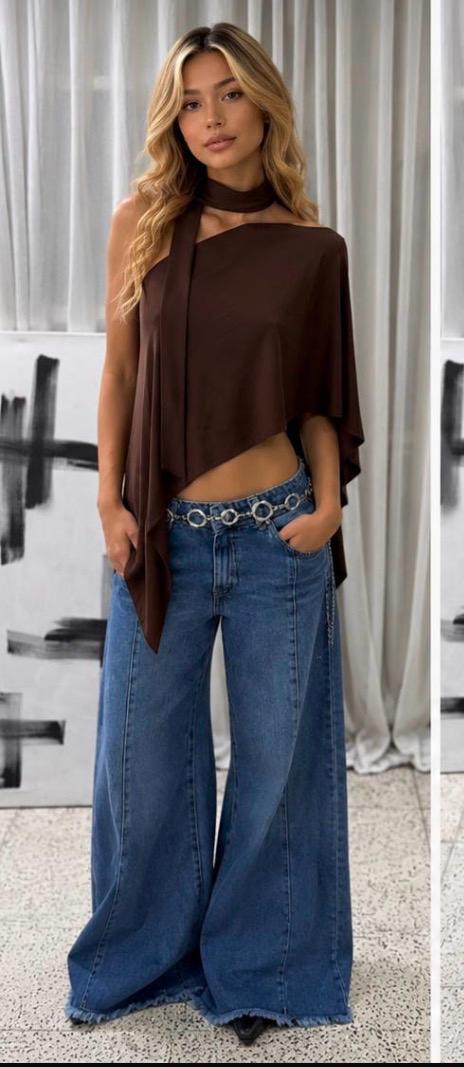 Capa Off-Shoulder con Bufanda
