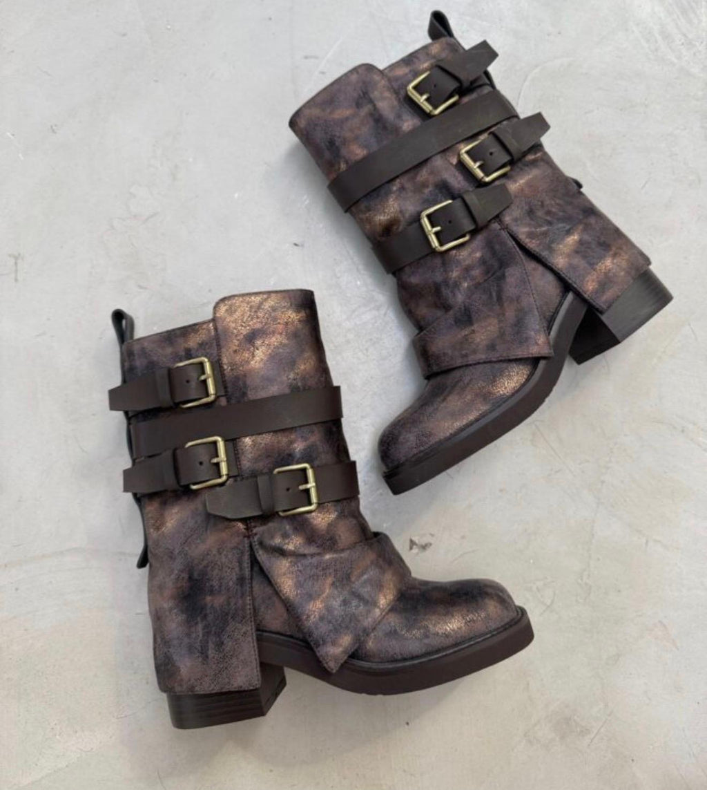 Botas REVEL cuero marrón envejecido con triple hebilla
