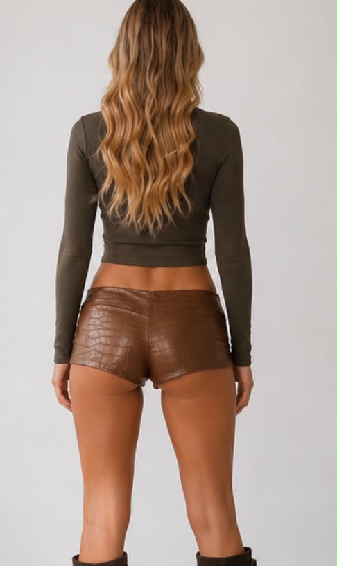 Short Dahiana